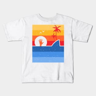 Retro minimalist attack shark Kids T-Shirt